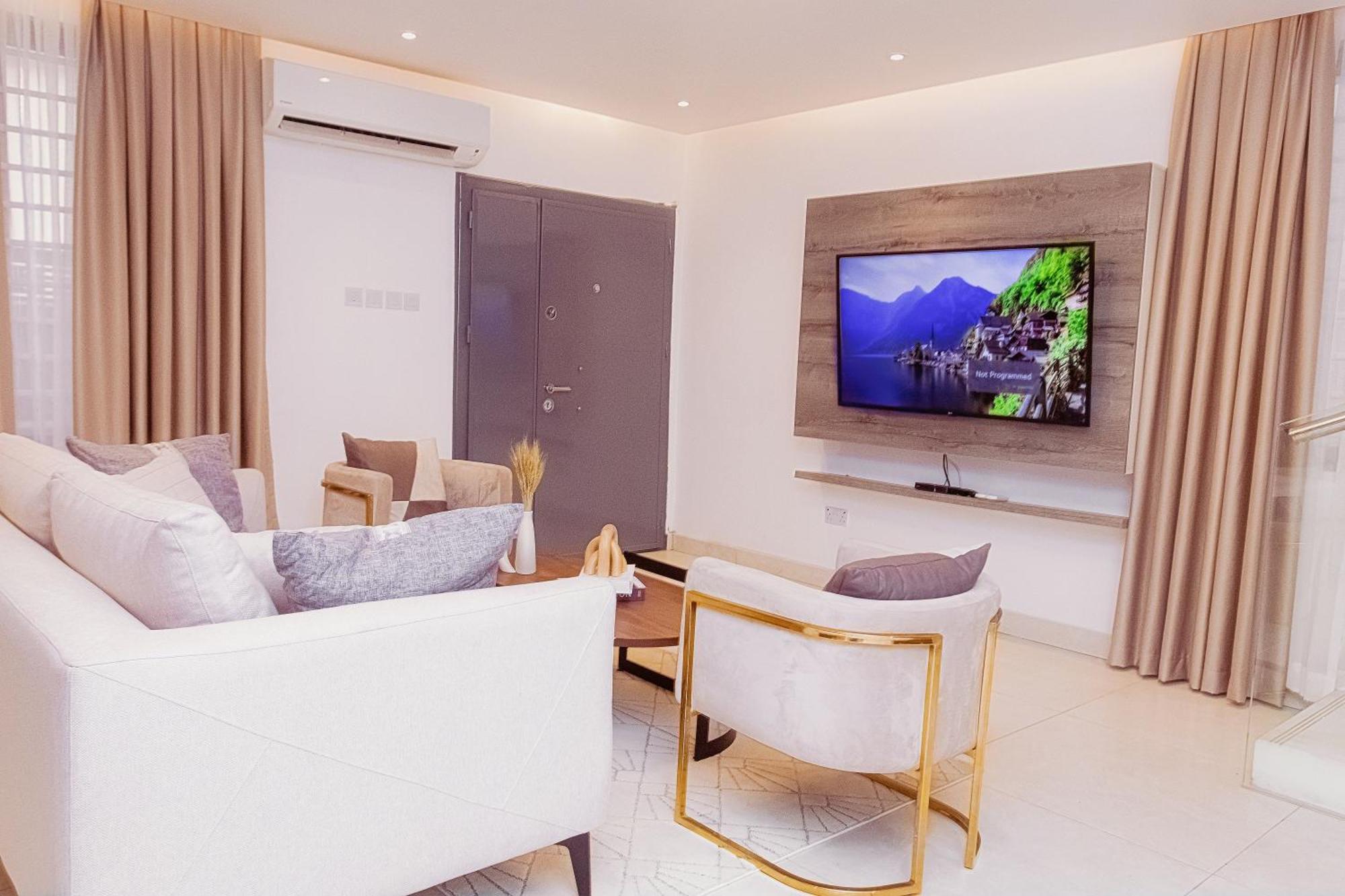 Hotel Azure - The Perfect Escape Tema Zewnętrze zdjęcie